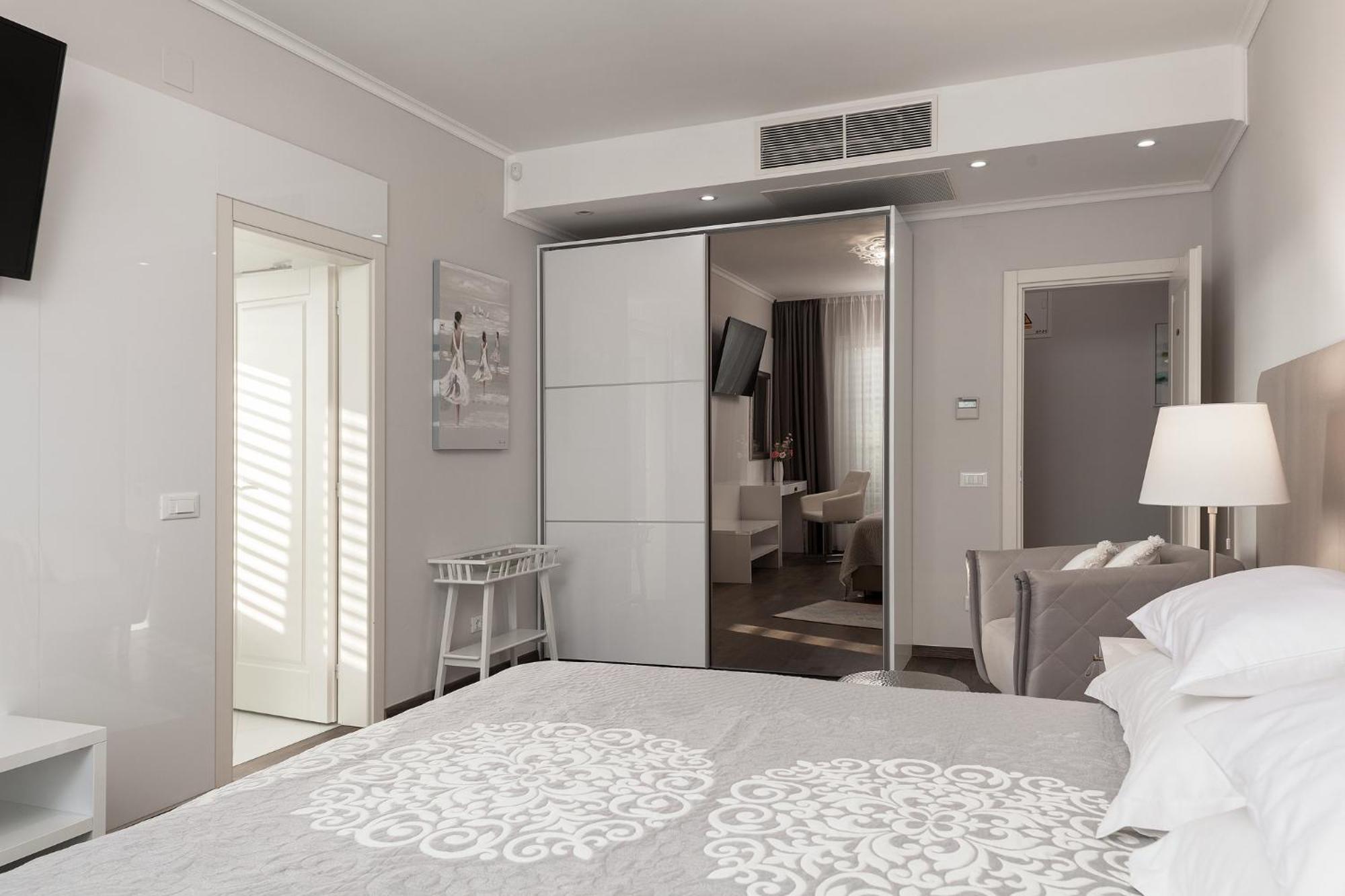 Luxury Rooms Vila Carissa マリンスカ エクステリア 写真
